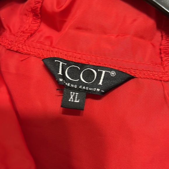 TCOT Women's Waterproof Rain
Jacket Lightweight Packable - Picture 7 of 9